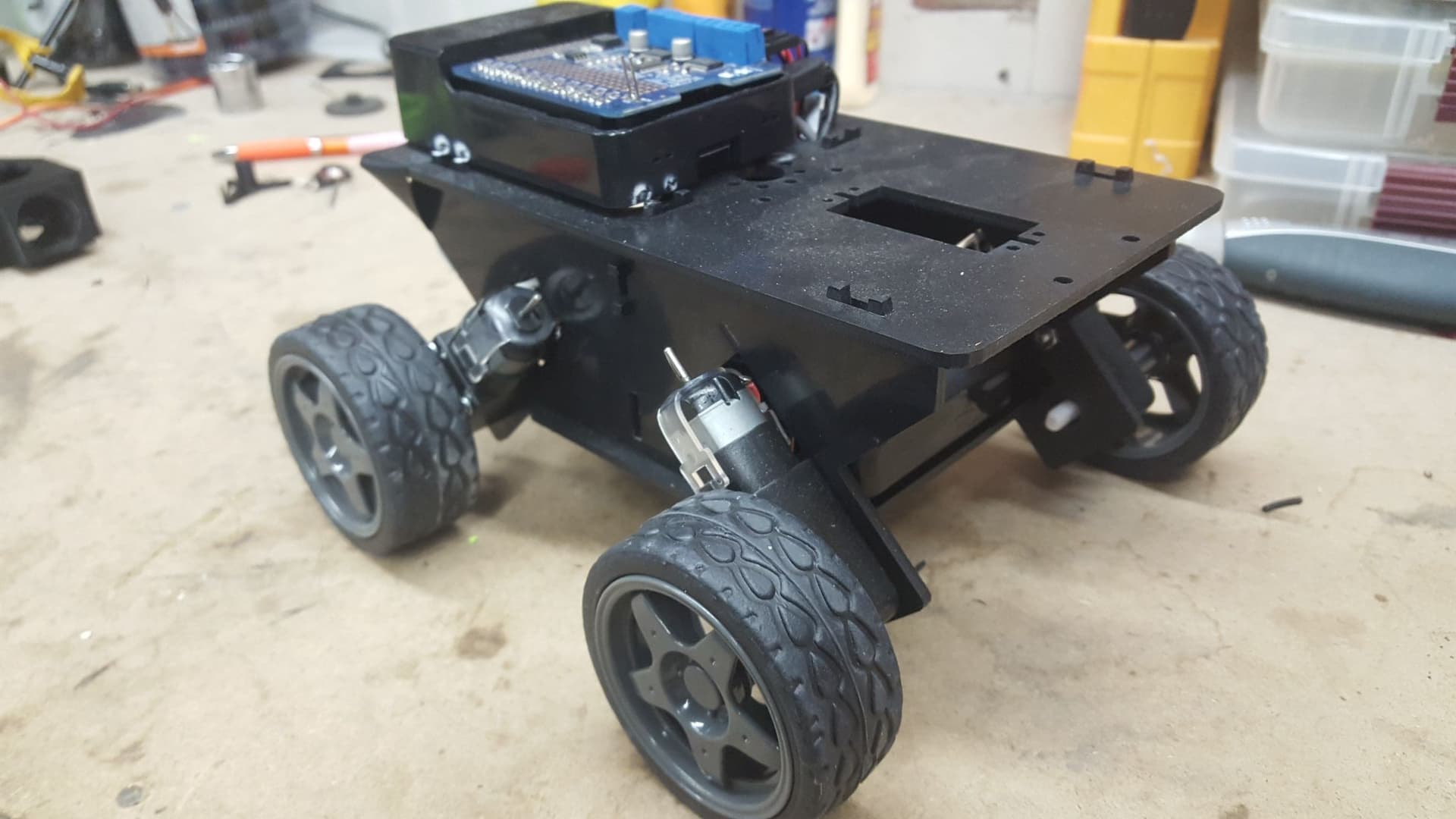 Web-controlled Raspberry Pi car
