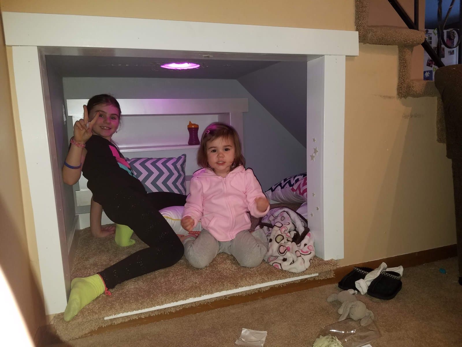 The nook, occupied, twenty minutes later